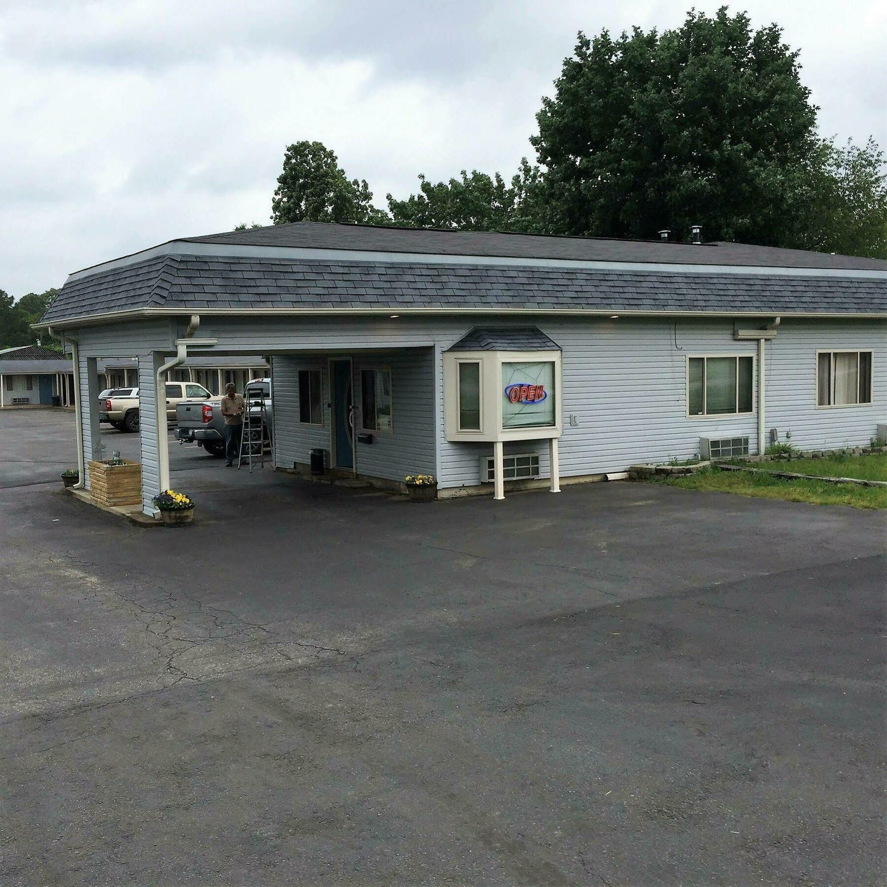 Oyo Hotel Heber Springs Lakeside Exterior photo